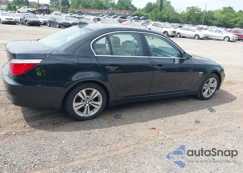 2010 BMW 528I xDrive z USA, uszkodzony, nr VIN WBANV1C57AC446082